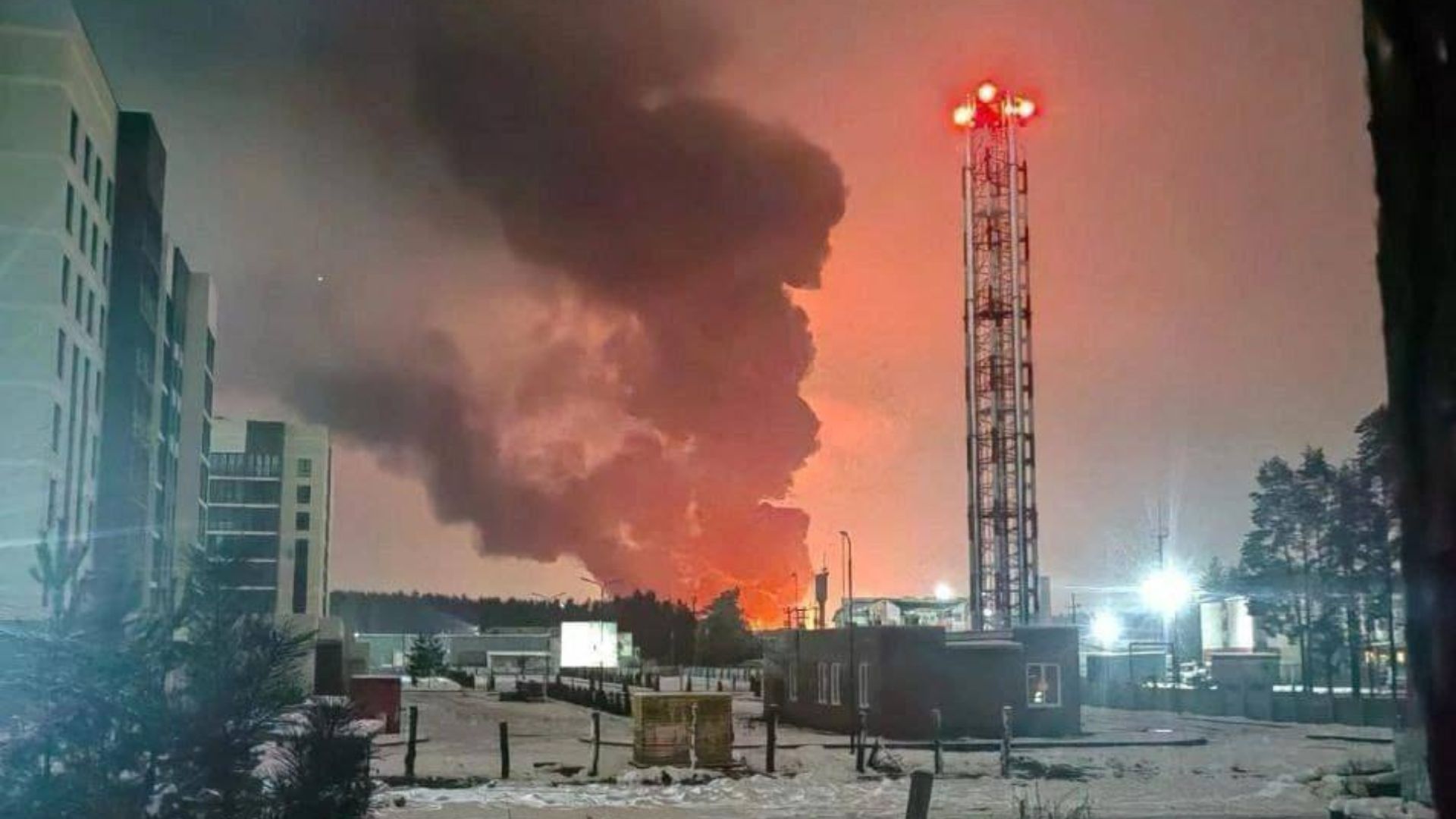 У ЗСУ підтвердили удар по НПЗ, складах аеродрому &#8220;Енгельс&#8221; та хімічному комбінату