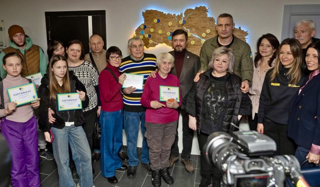 “Народили” 21 оселю, але зі спільними санвузлами: як маріупольців соціальним житлом забезпечили