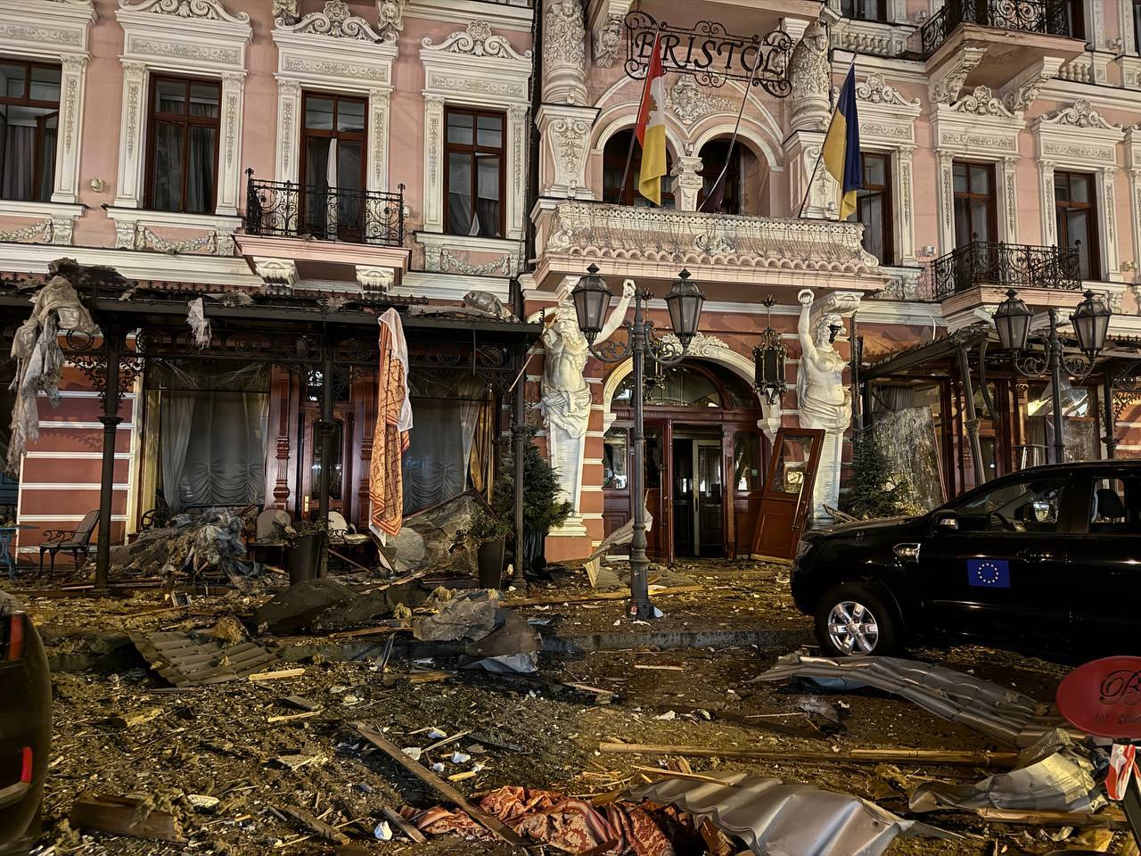 Росія вдарила “Іскандерами” по історичному центрі Одеси. Опубліковані фото наслідків