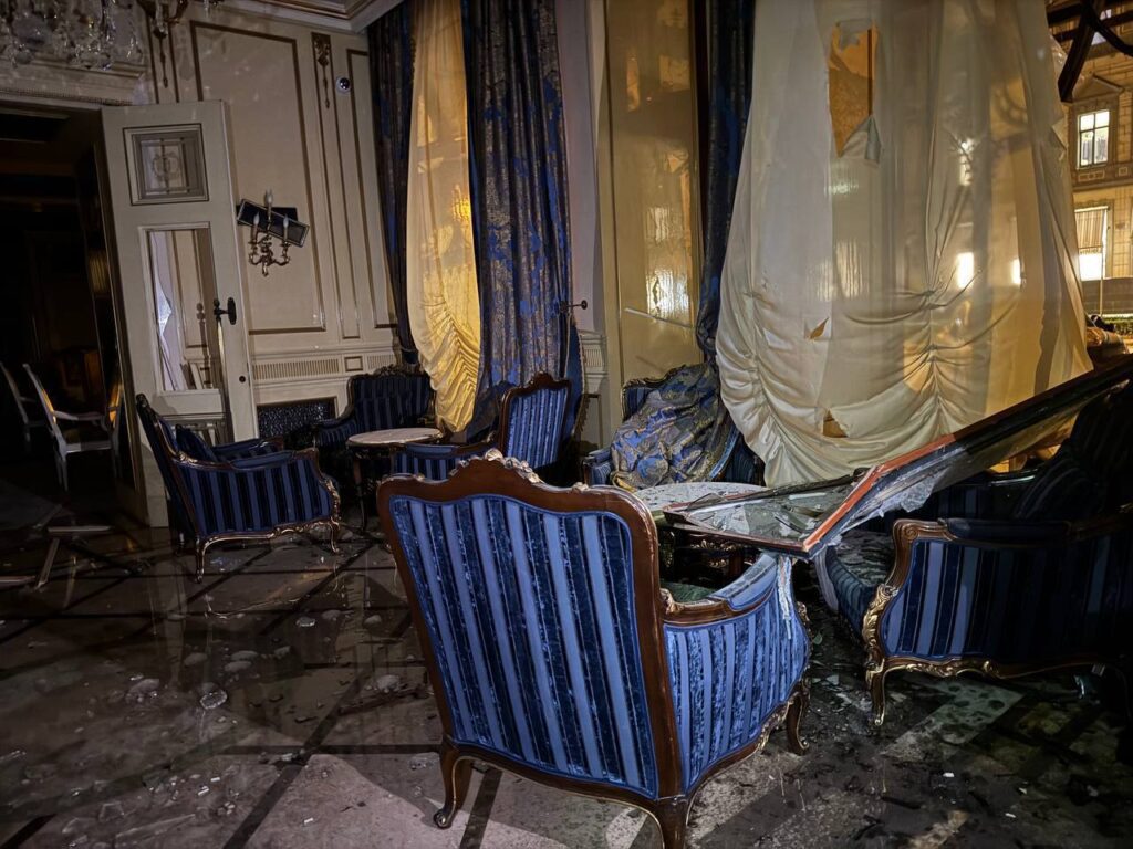 Росія вдарила “Іскандерами” по історичному центрі Одеси. Опубліковані фото наслідків