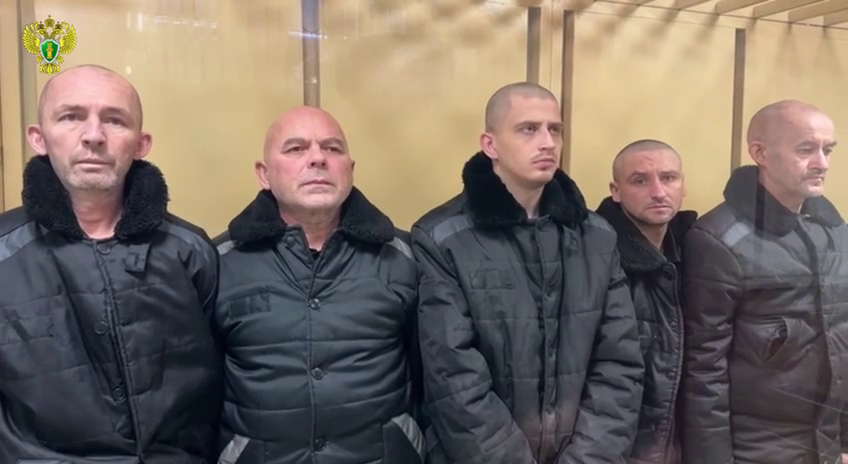 Росіяни засудили сімох українських полонених за участь у боях на Курщині
