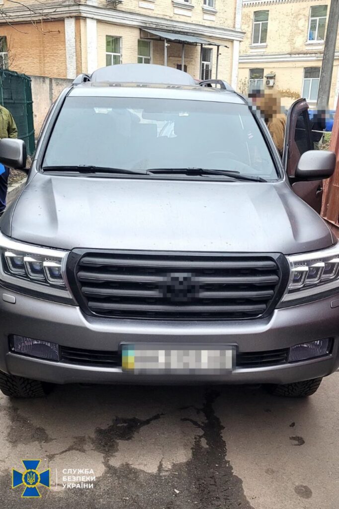 Правоохоронці затримали головного психіатра ЗСУ, який розбагатів на 1 мільйон доларів за час війни