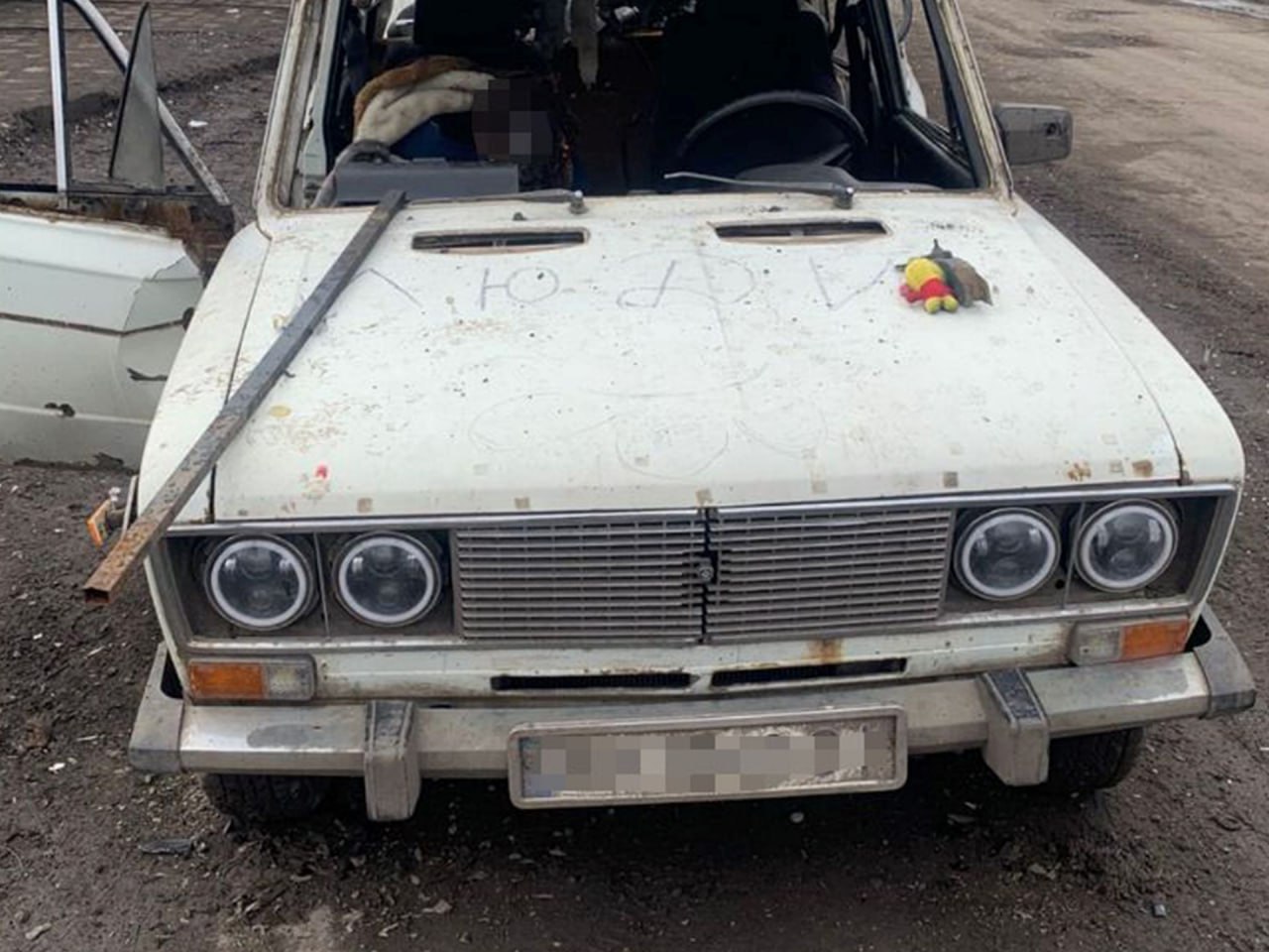 Росіяни атакували автівку з написом “Люди” у прифронтовому Покровську та вбили одну людину