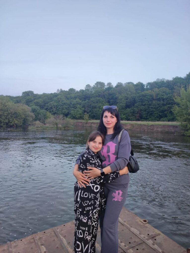 З Очеретяного в Стусики. Як переселенка підтримує дітей і чому патронатна вихователька має розлучитися з ними