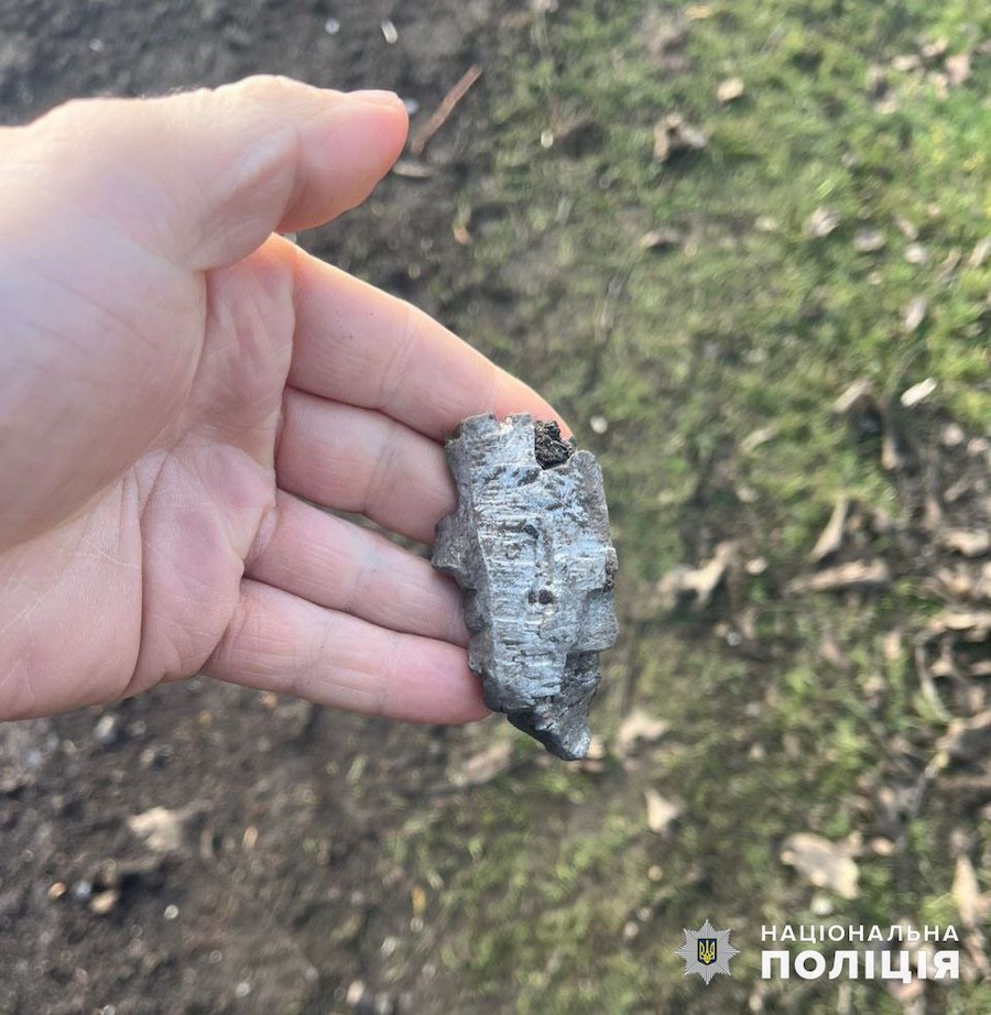 Шестеро людей стали жертвами ударів росіян на Донеччині за добу. У поліції показали фото наслідків обстрілів