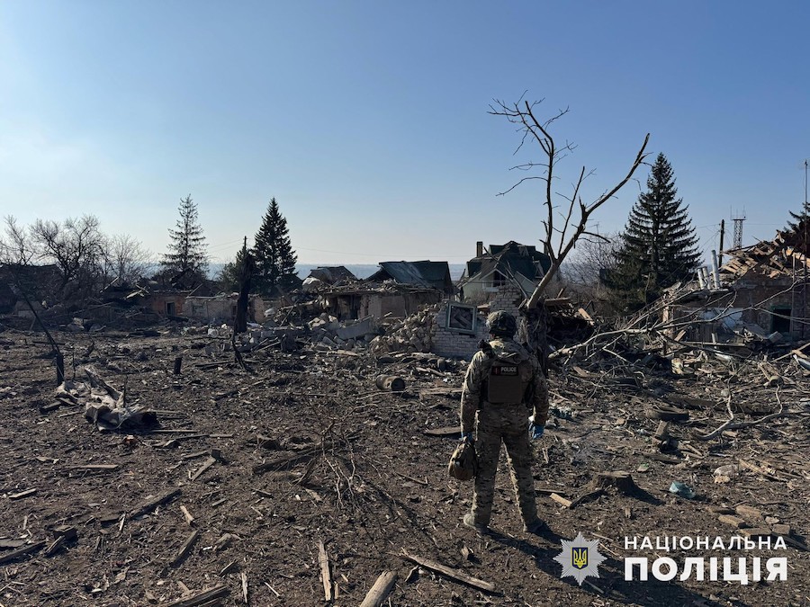Скинули 19 авіабомб та били дронами: у поліції показали наслідки російських обстрілів Донецької області