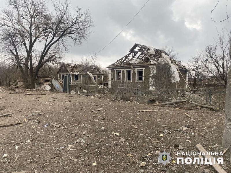 Росіяни обстріляли 12 населених пунктів Донеччини: є загиблий і двоє поранених