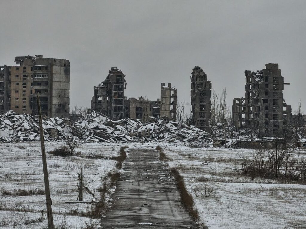 “Звільнення” по-російські. Зруйнований Торецьк показали з висоти пташиного польоту
