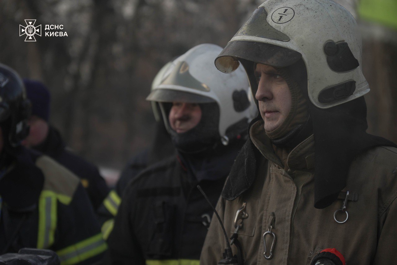 Російські війська атакували вночі Київ. Опубліковані фото наслідків ударів