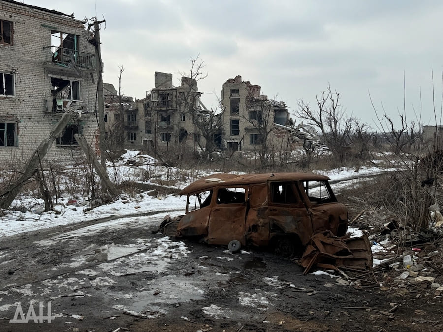Бої мовби йшли вчора: окупанти показали, як виглядає селище Піски під Донецьком