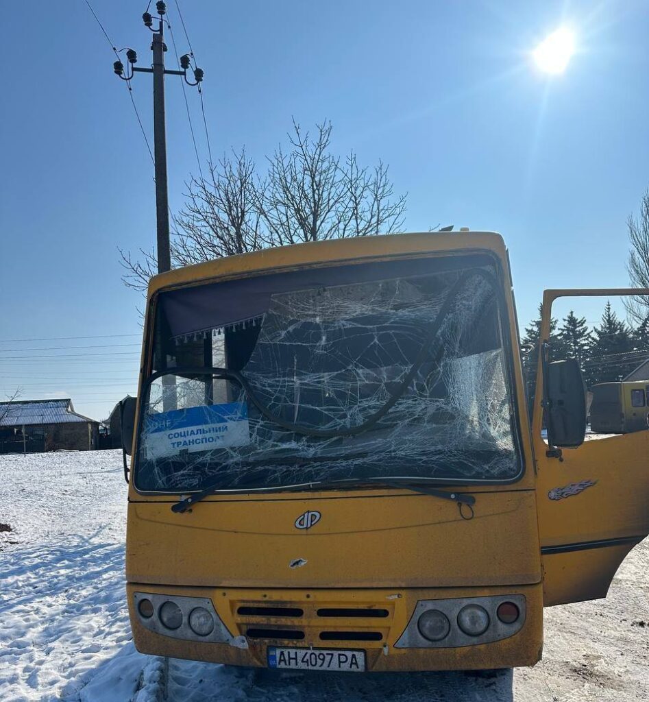 У Костянтинівці під авіаудар потрапив автобус гуманітарної місії