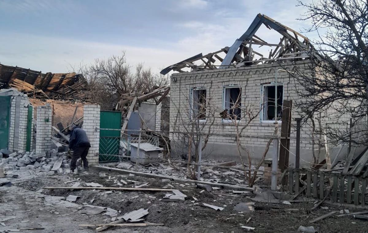 Сімнадцять жителів Донеччини стали жертвами російських обстрілів за добу. Троє з них загинули
