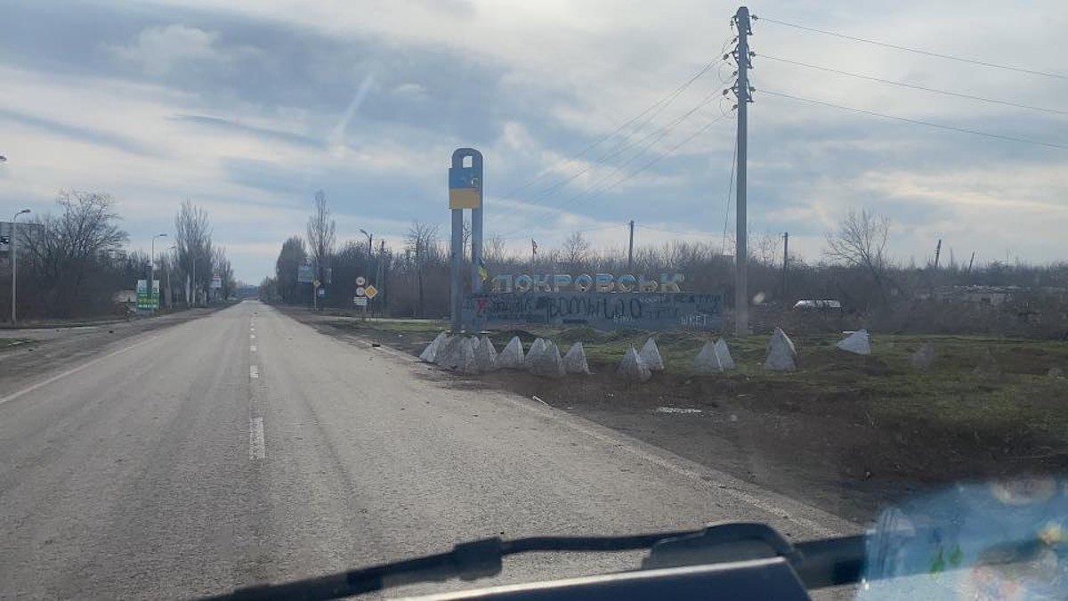 У мережі показали нові фотографії зі зруйнованого росіянами Покровська
