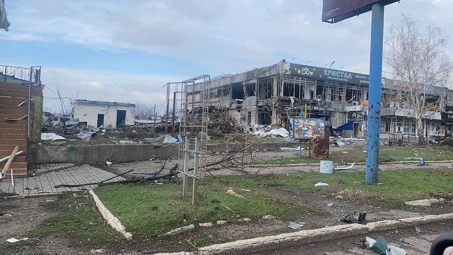 У мережі показали нові фотографії зі зруйнованого росіянами Покровська