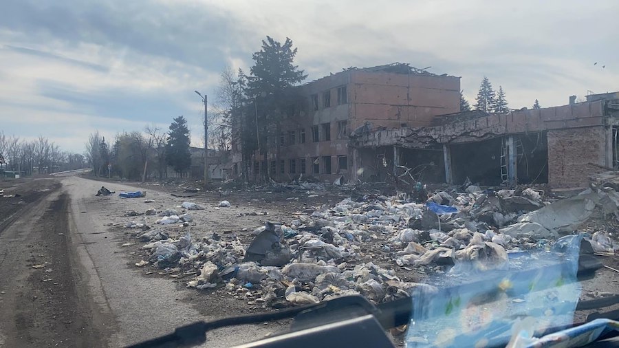 У мережі показали нові фотографії зі зруйнованого росіянами Покровська