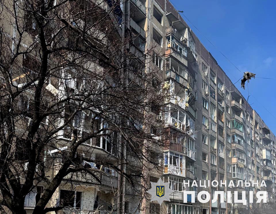 Били дронами та ракетами: сім людей були поранені внаслідок обстрілів Донеччини