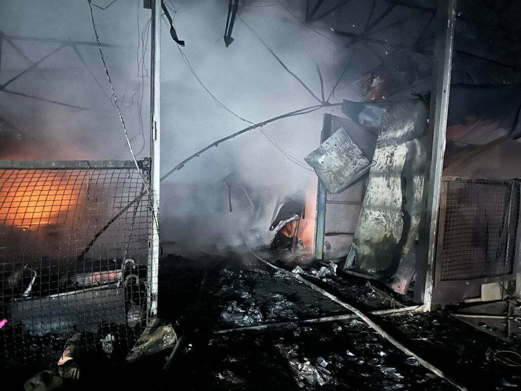 У Луганську показали наслідки падіння безпілотника