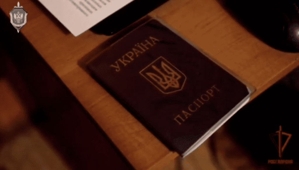 Витягли прямо з ліжка. На окупованій Луганщині жителя Білокуракинського району звинуватили у “шпигунстві”