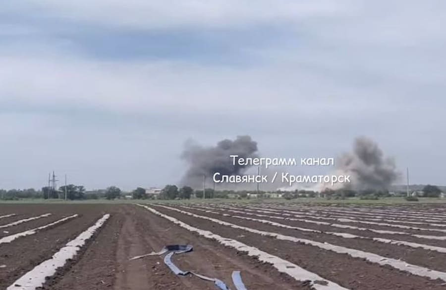 Окупанти скинули на Слов’янськ три 500-кілограмові бомби. Є постраждалий та пошкодження