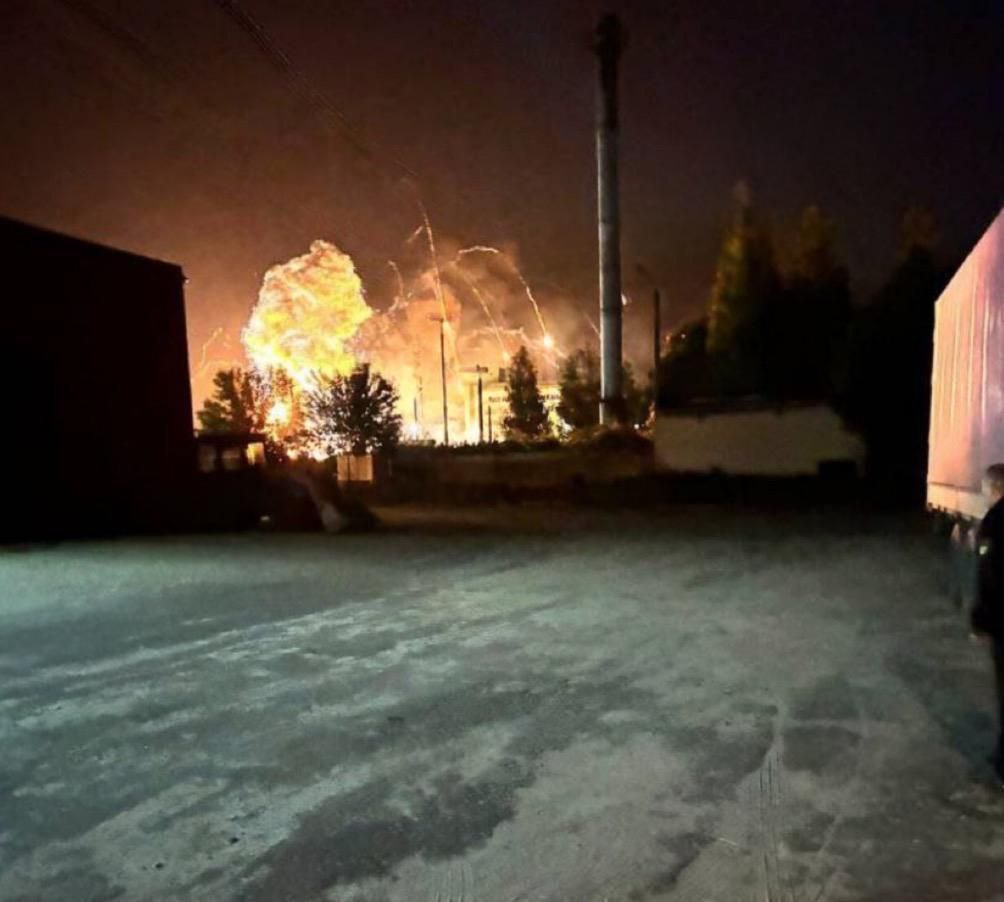 Вибухи у Брянську. Росіяни показали детонацію в районі аеродрому