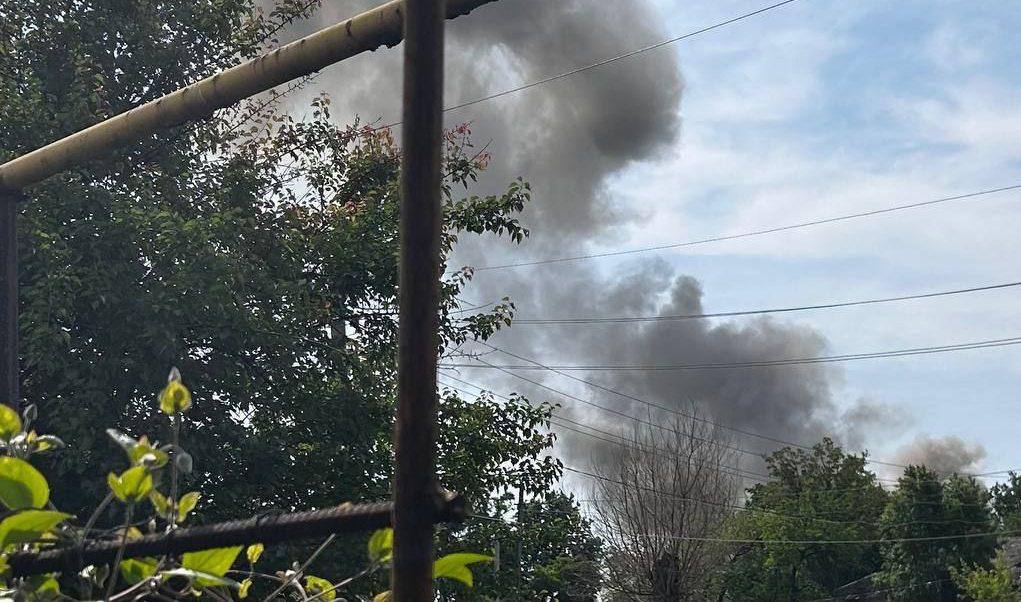 Росіяни скинули авіабомбу на Родинське у Донецькій області. Опубліковані фотографії