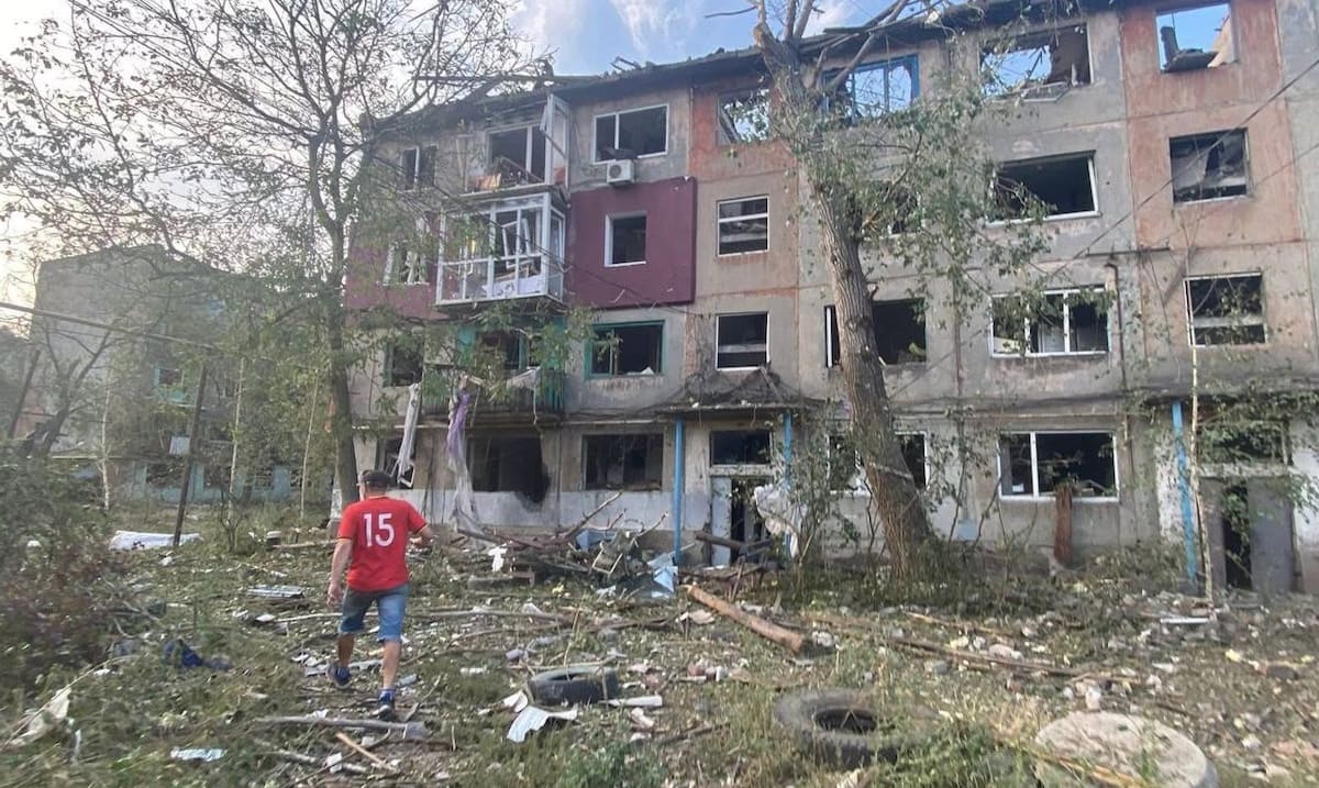 Мешканці прифронтового Родинського показали, як виглядає місто, що нещадно обстрілюється окупантами