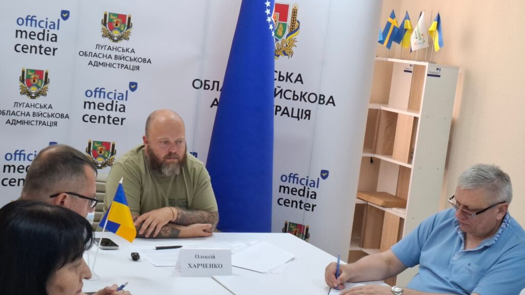 Здебільшого – плани й наміри: начальник Луганської ОВА відзвітував про сто днів роботи