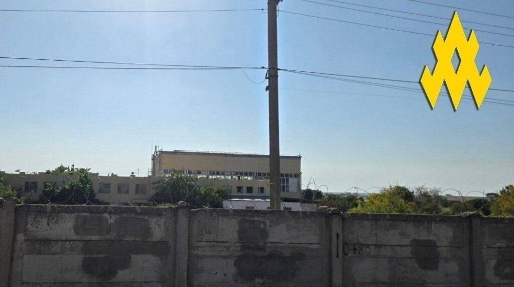 Партизани виявили в окупованому Севастополі центр координації авіаударів, звідки росіяни атакують південь України
