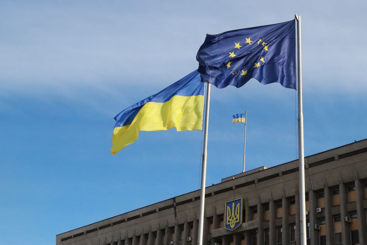 Фінансова допомога ЄС: Україна отримала два транші на суму понад чотири мільярди євро