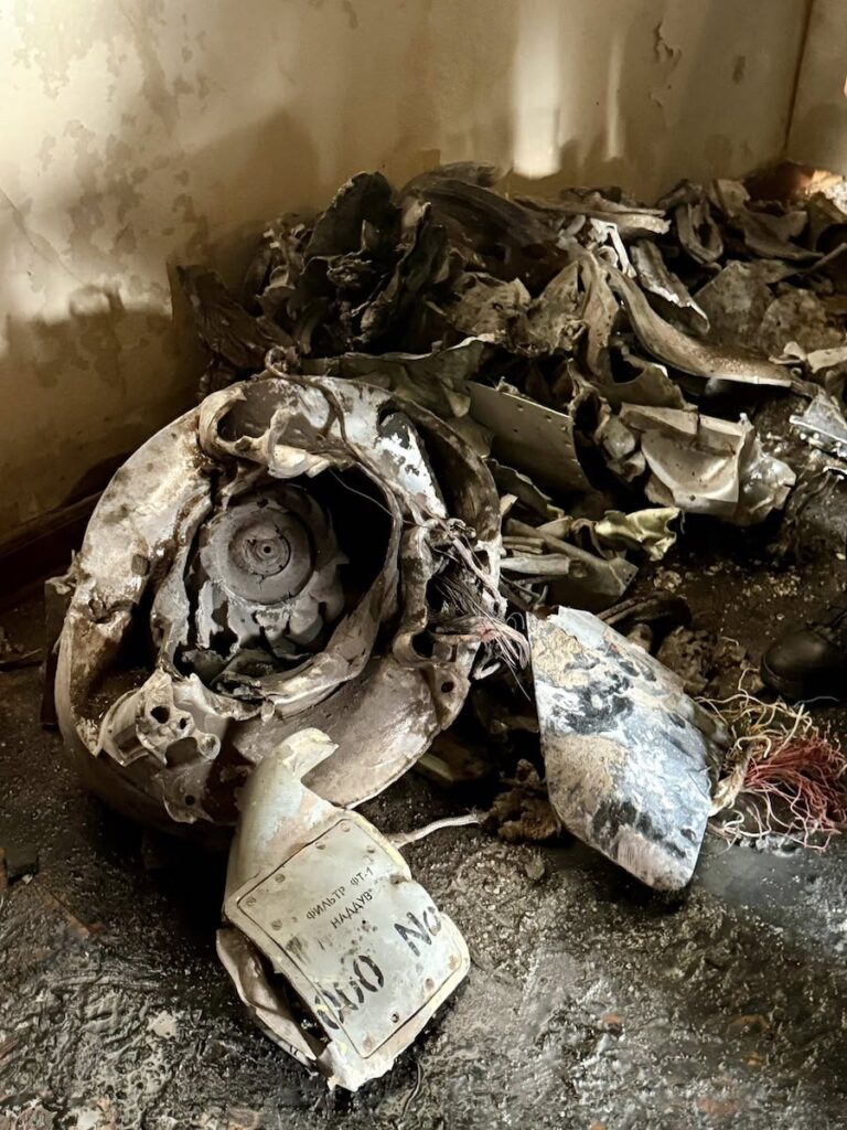 Удар по будівлі Кабміну був завданий крилатою ракетою, а не “шахедом”. Вона не вибухнула