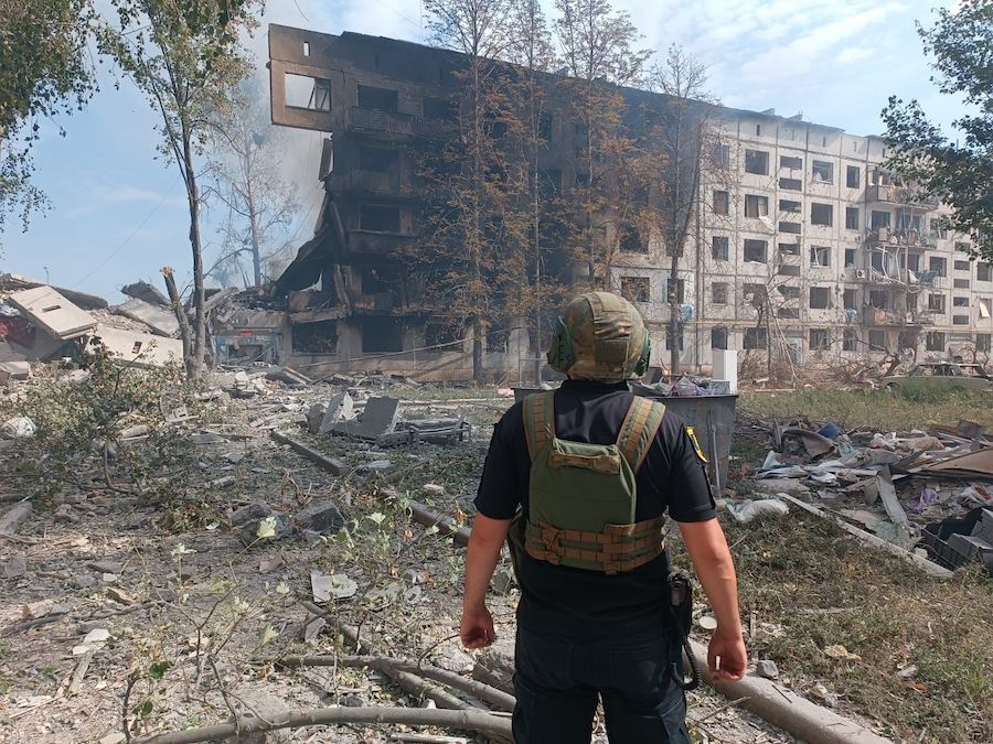 У Костянтинівці чотири людини могли опинитися під завалами будинку в результаті авіаудару окупантів