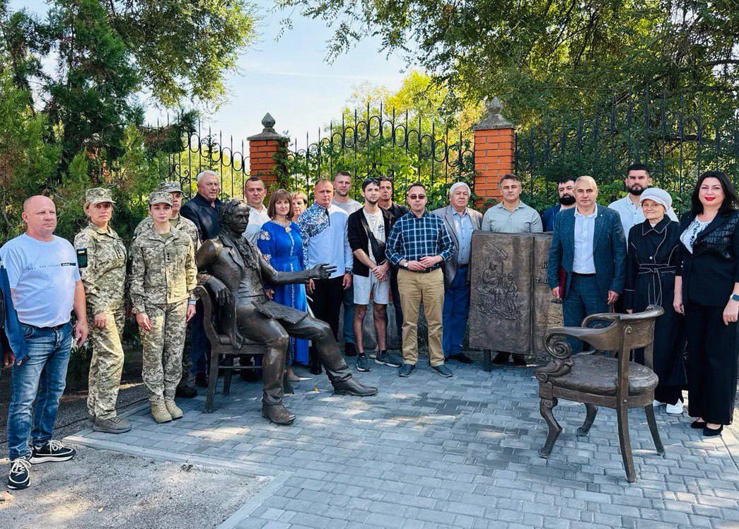 У місті Самар встановили евакуйований з Покровська пам’ятник Тарасу Шевченку