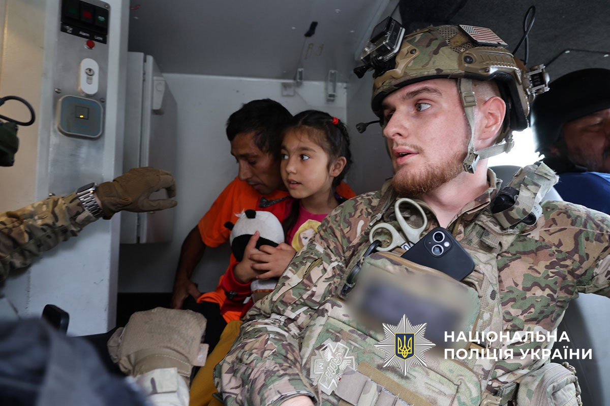 У Донецькій області з-під обстрілів евакуювали маму з дитиною, а з регіону вже вирушив п’ятнадцятий потяг із переселенцями