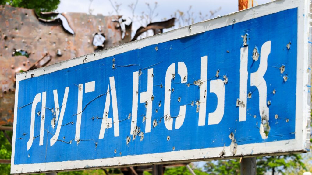 Вибухи, авіакатастрофи та міфи “руської весни”: розмова з Андрієм Зайцевим про історію та ідентичність Луганщини
