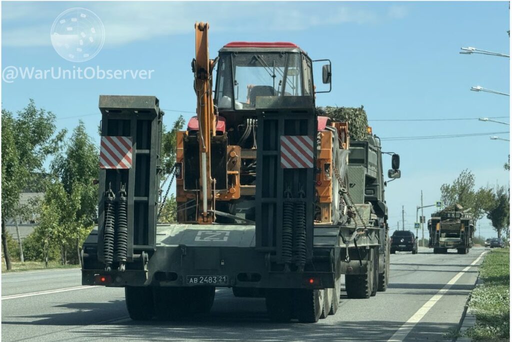 РФ перекидає техніку до Донеччини: на фото потрапили танки та мотострілецькі підрозділи