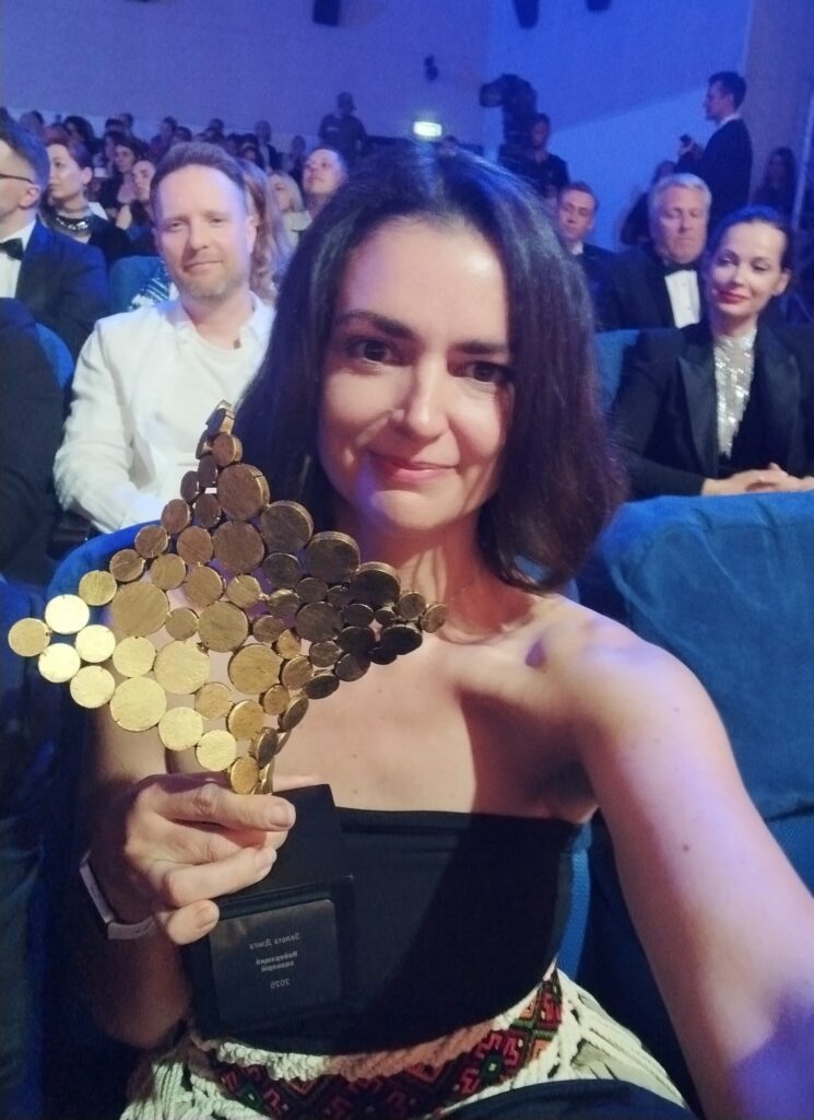 Письменниця з Луганщини Любов Якимчук отримала “Золоту дзиґу” за найкращий сценарій