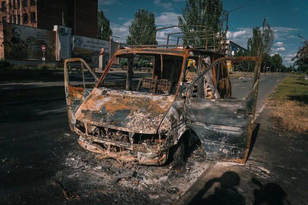 Військові показали, як виглядає Добропілля після спроби окупантів прорватися