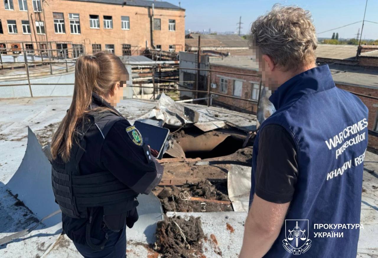 Російські БпЛА вдарили по Харкову: правоохоронці показали наслідки