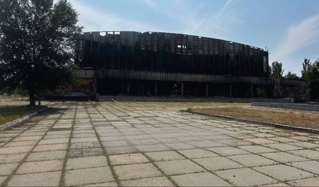 Місцеві показали, який вигляд має льодовий палац у Сіверськодонецьку