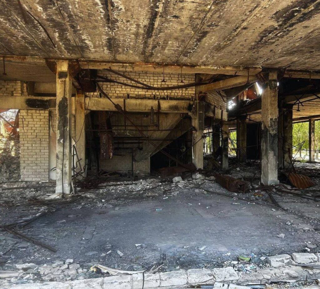 Місцеві показали, який вигляд має льодовий палац у Сіверськодонецьку