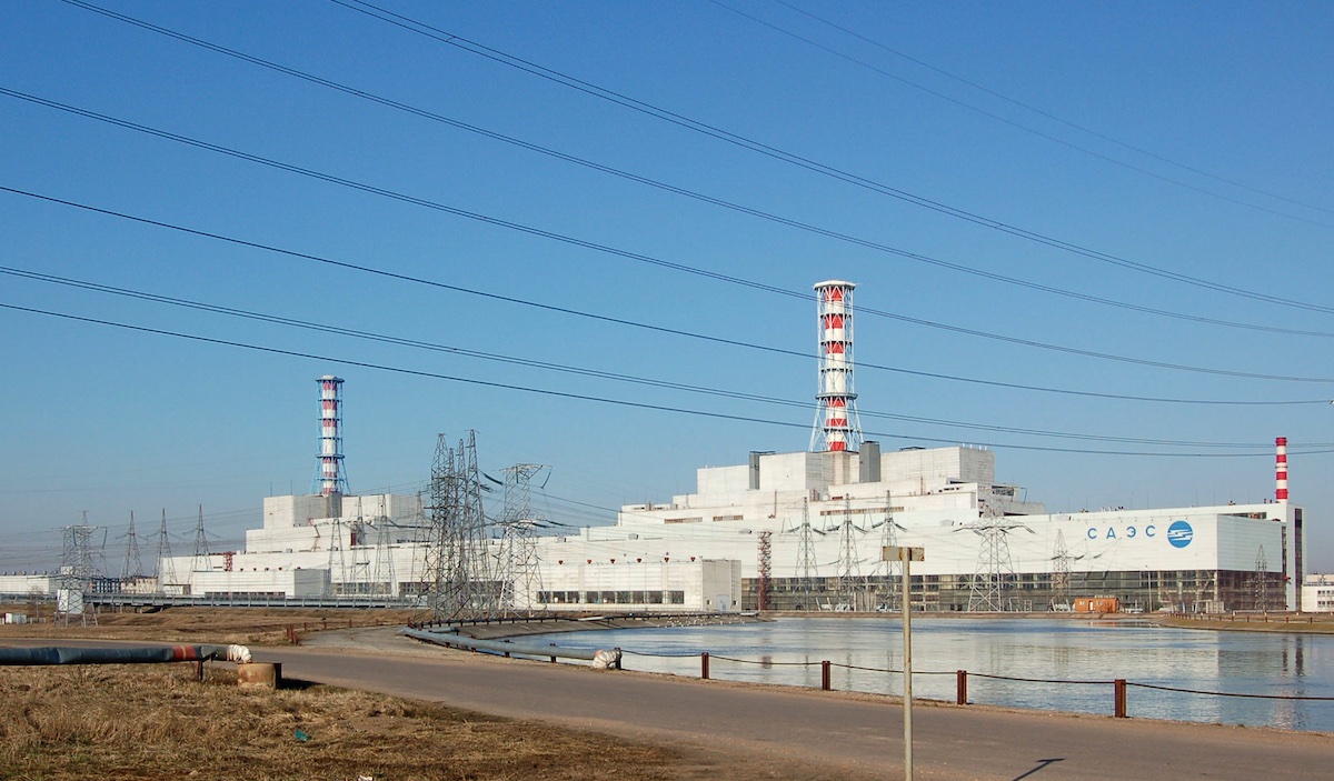 Росіяни заявили про вибух на Смоленській АЕС під час нічної атаки безпілотника