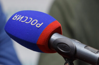 Окупанти планують запустити програму “Земський журналіст”: випускників вищів хочуть розподіляти за радянською системою