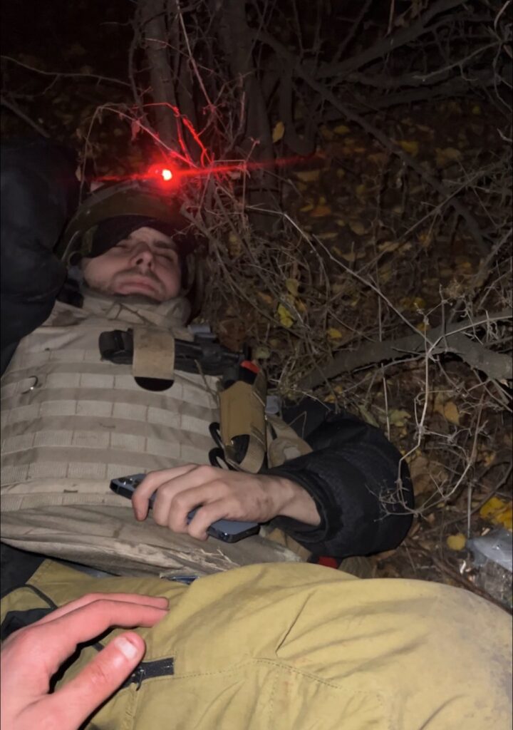 Неподалік лінії фронту дрон “Ланцет” атакував журналістів видання Welt: військовий, який був з ними, загинув