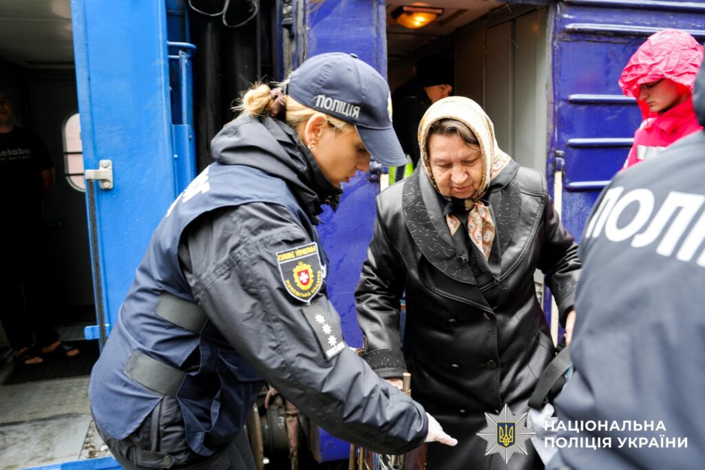 До Рівного приїхав уже 30-й потяг з переселенцями з Донеччини