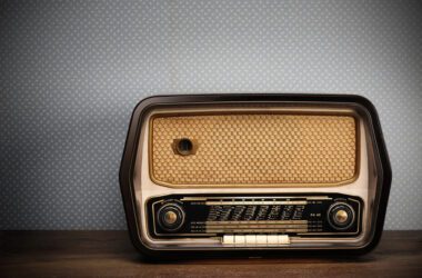 Всеукраїнський радіодиктант 2025: коли і де долучитися до написання тексту “Треба жити!”
