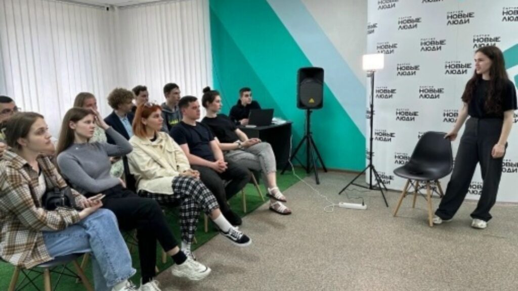 На “підтанцьовуванні”: Хто є в політикумі “ЛНР”, крім “Єдиної Росії”