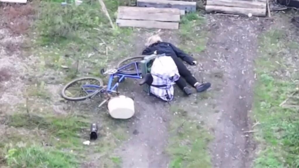 Росіяни розстріляли цивільних біля вокзалу у Покровську — одну дівчину вдалося врятувати