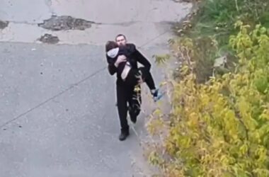 Росіяни розстріляли цивільних біля вокзалу у Покровську — одну дівчину вдалося врятувати