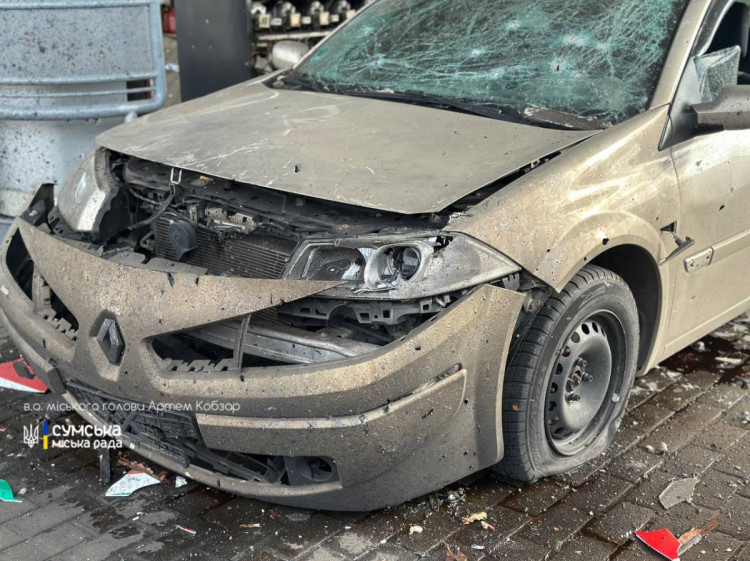 Внаслідок російських обстрілів території Сумської області є загиблі серед мирних жителів. Ворожий дрон прицільно атакував АЗС