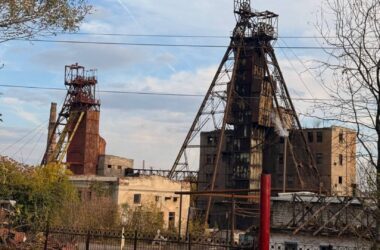 “Третій рік годують обіцянками”: в окупованій Макіївці мешканці скаржаться на бездіяльність комунальників